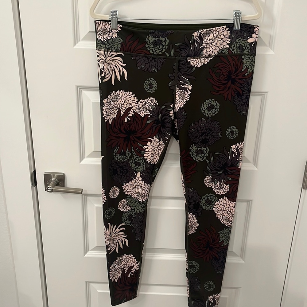 JoyLab Floral Print Leggings in Black, Pink, Green, Burgundy